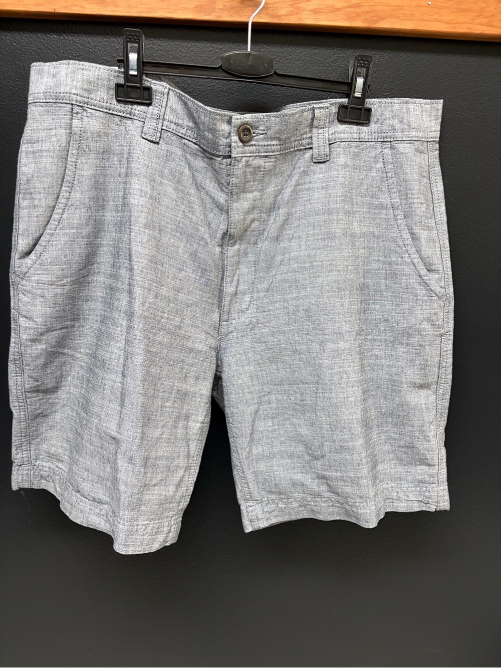 Men's Lightweight Gray Casual Shorts Size 38